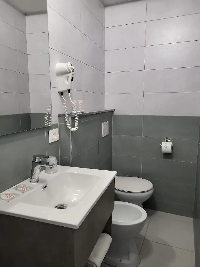 לידו די ג'סולו Hotel Piccadilly